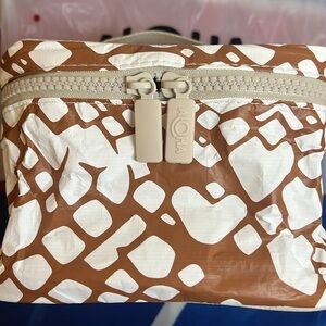 COPY - ALOHA Collection Textile Cone Cabin Crew Kit